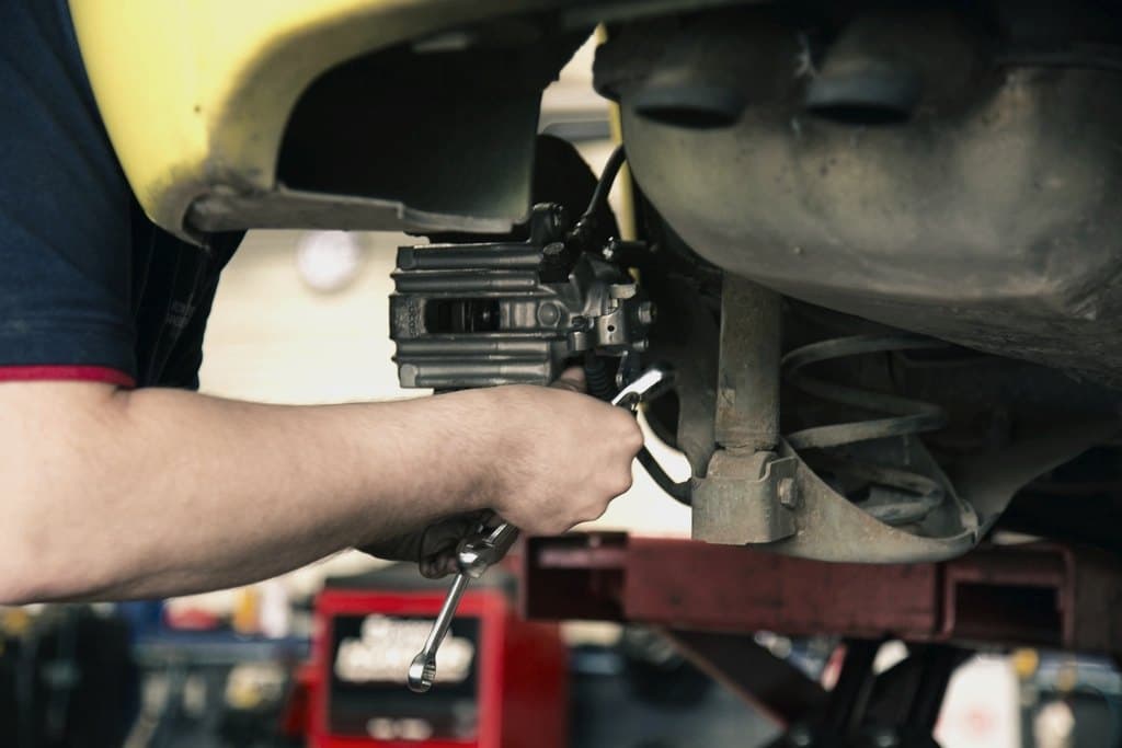 Brake discs, pads and a caliper for Audi, BMW, Mercedes-Benz and Volkswagen from the Deutschland brake parts range
