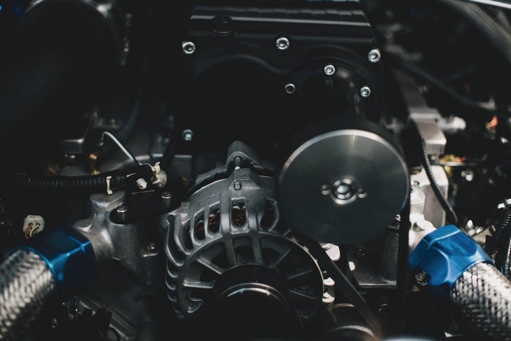Radiator, expansion tank and thermostat housing from the Deutschland cooling parts range for German cars